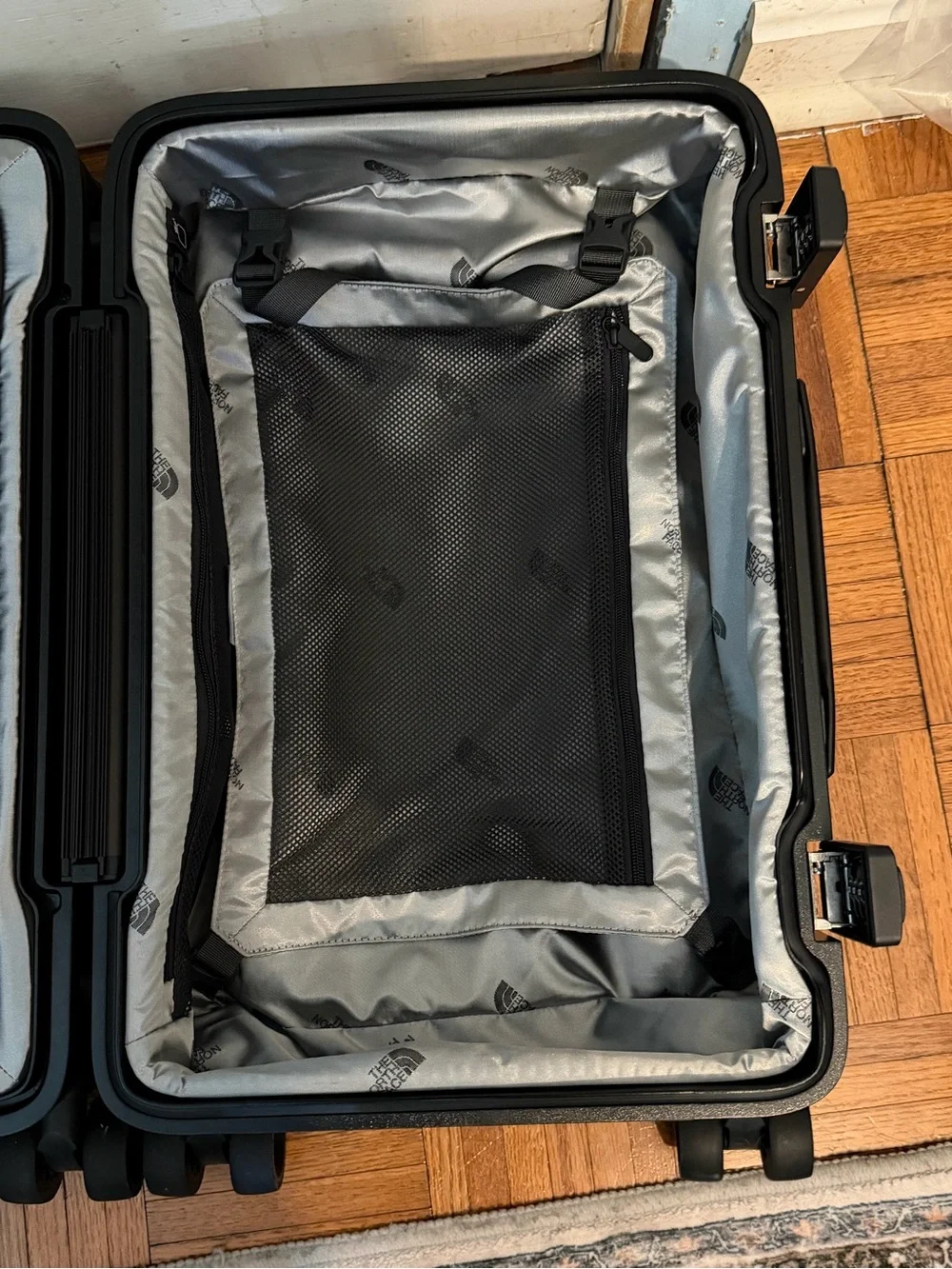 The North Face Black Grid-Panel Carry-On Spinner